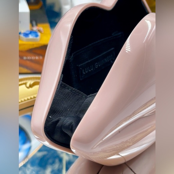 🆕 LULU GUINNESS 🧿 NWOT Iconic Lips Perspex Clutch - Blush Pink - Picture 8 of 16